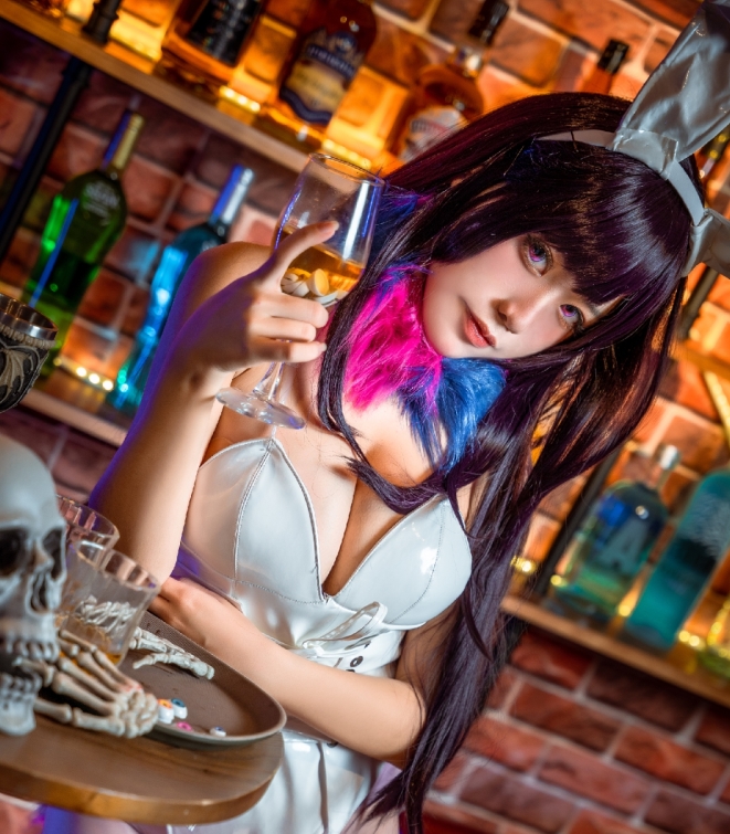 百度云一笑芳香沁套图38套+视频15部7.95G（严格按公式解析：平台用百度云替代百度规避禁用词，名字保留一笑芳香沁，类型明确为套图+视频，数量拆解38套+15部，大小确值7.95G，共24字符）