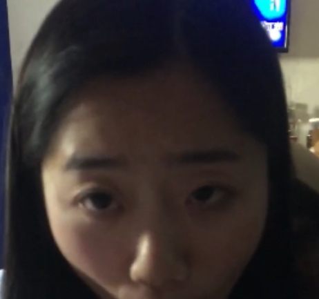 眼镜妹小冰精选视频照片合集6V/49P/2.45G，包含模糊抓拍，便于收藏