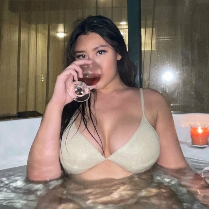 百度ED2K夸张胖臀大罩杯网红boba订阅福利4.7G