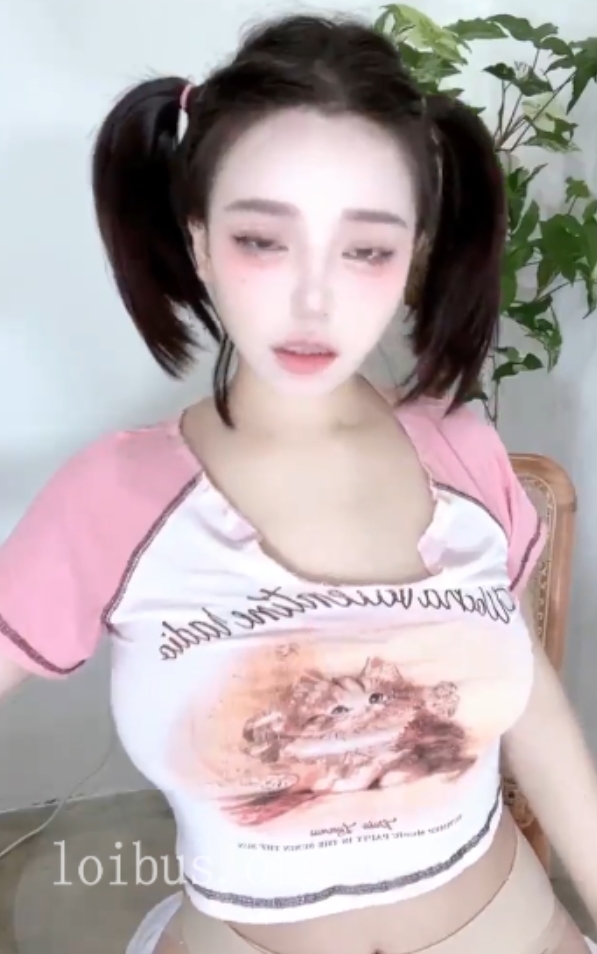 四人游白日梦热舞合集9V6.8G深夜必看