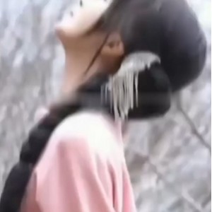 街拍王XingYu纯欲风校园互动全程记录182M安徽财经大学