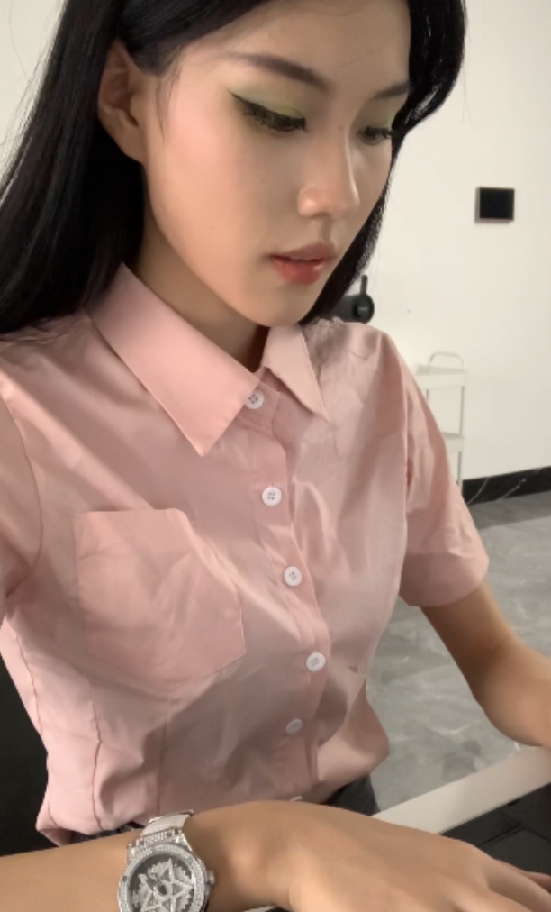 易直播胆胆剧情向私密视频40部15.2G深夜必看