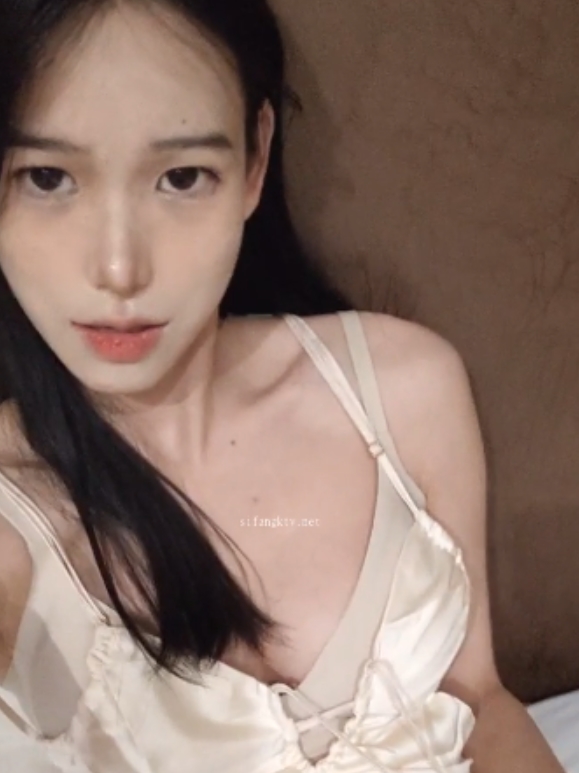 INS机敏植物超火辣视频3V6.8G舞蹈合集