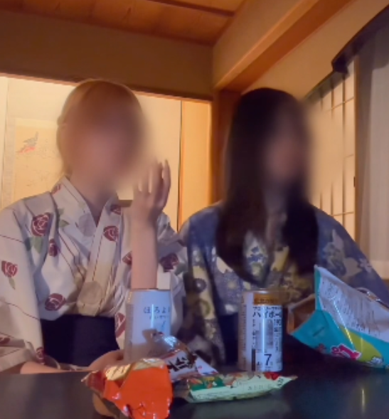 OF情侣lilyxoxoles百合合集30v19.3G蜜桃臀