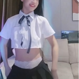 花椒宁依纯私藏31部热舞合集26G水蜜桃身材