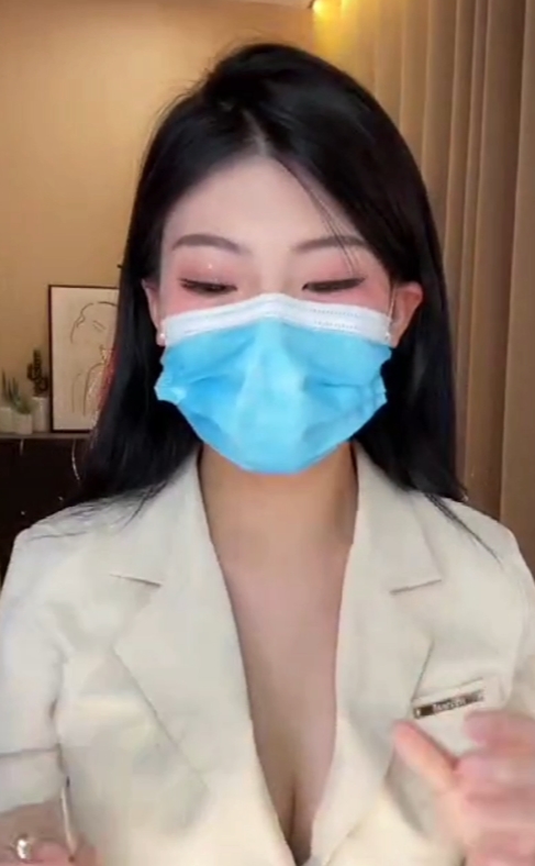 藤原yuki抖音私密视频40V合集14.9G被金主开发过