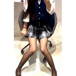 小蓝鸟绝密珍藏女大学生户外自拍图包1651P441M私房展示