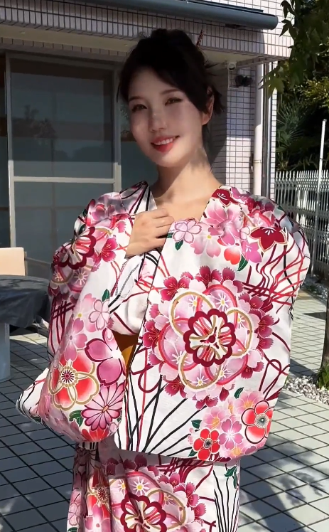 推特香月怜绝品合集41V34.33G蜜腿蜂腰