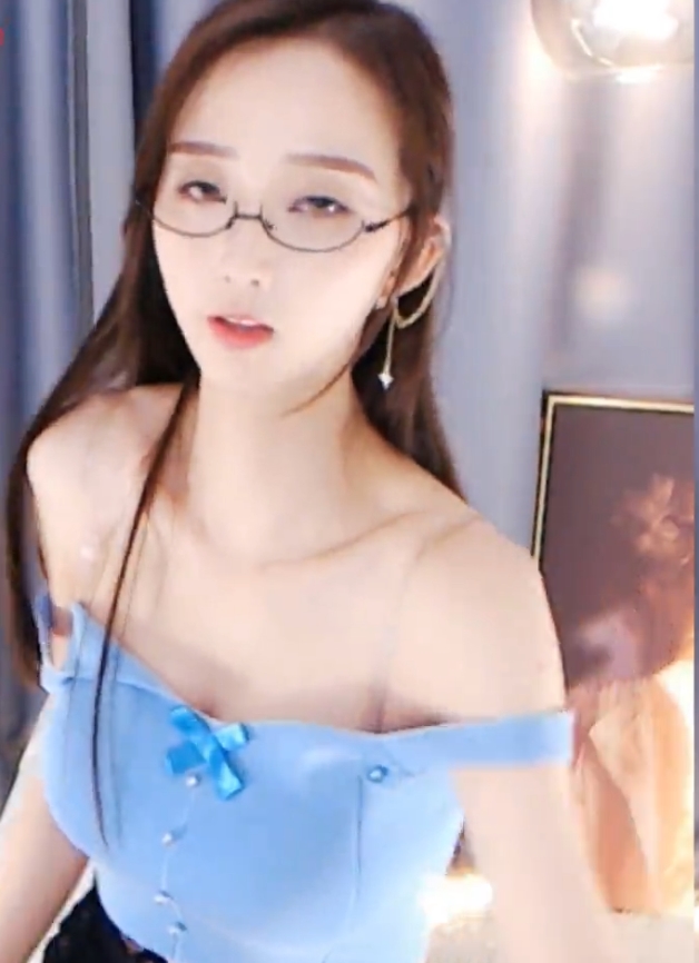 小熙米斗鱼绝版热舞15部可萝可御614M珍藏版