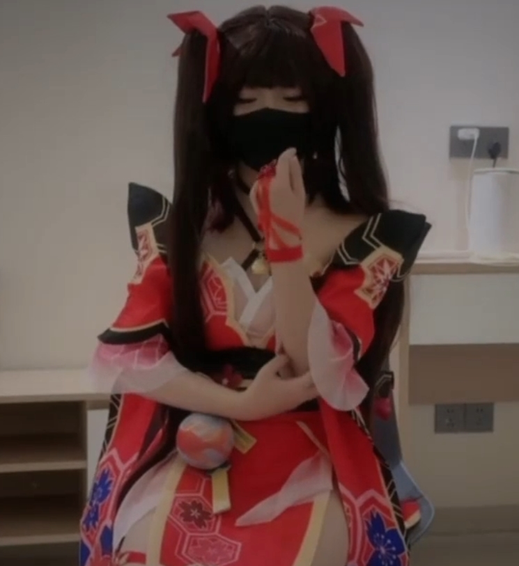 推特小奈花火cos极致凸点1V717MB