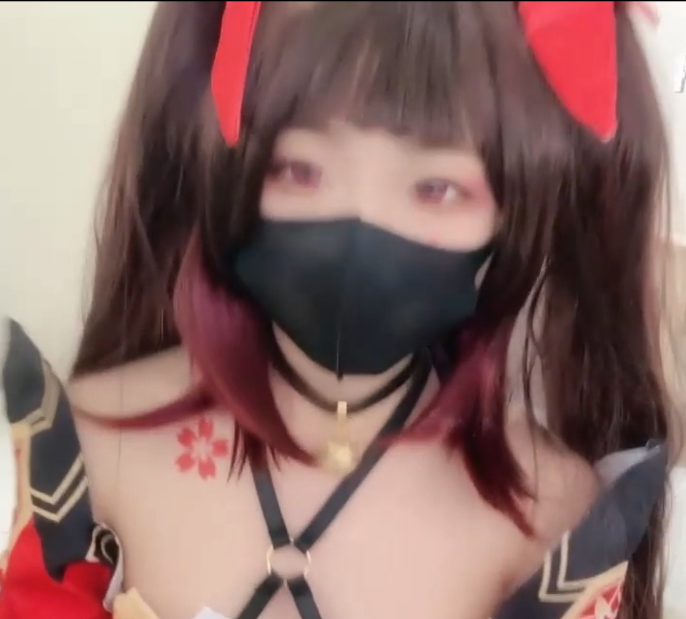 推特小奈花火cos极致凸点1V717MB
