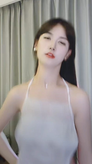 宁依纯风情万种花椒热舞8V1.03G遮球诱惑