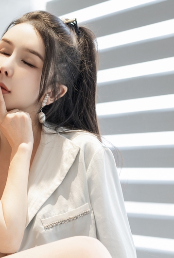 推特李丽莎潘娇娇百合互磨9部2.8G优质