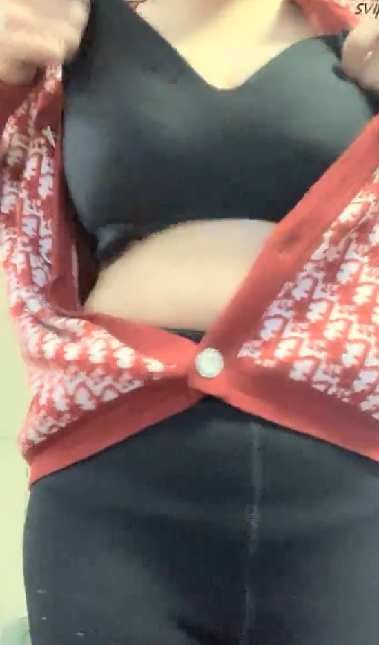 奶妈馒头门6部2.1G推特展示太顶了