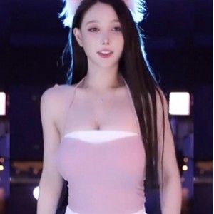 米娜minana斗鱼热舞合集52部10.6G喷血诱惑