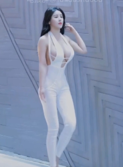 猪小七微密圈43v肉感十足作品219MB