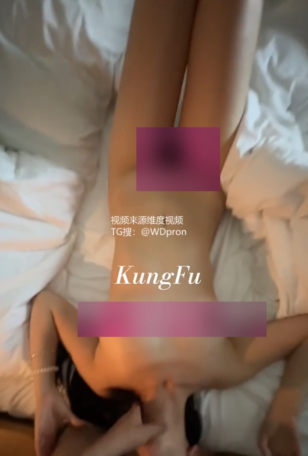 推特超人不会飞11号女主御姐双视角2V81.9MB水蜜桃