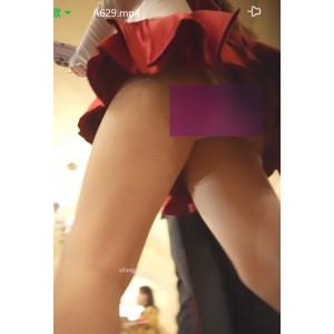 推特月野兔绝密cos逛街展示白丝抄底瞬间848MB