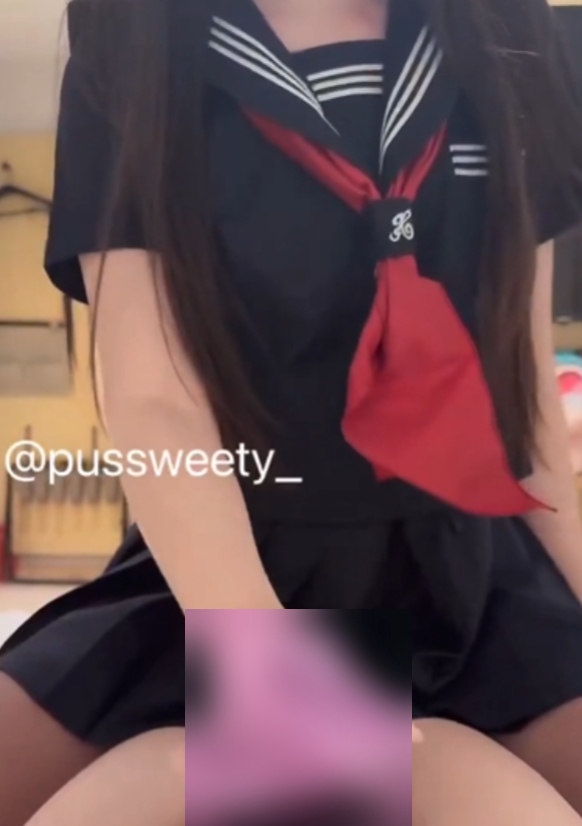 推特玥玥酱私房作品58V1.8G蜜桃臀