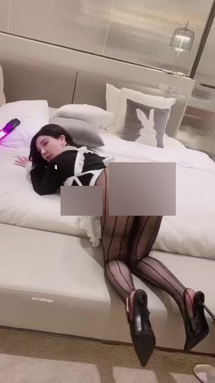 潘娇娇秀人网小合集31V6.7G火辣诱人