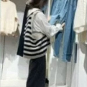 晓彤表妹湿身诱惑3V清纯互动合集3G