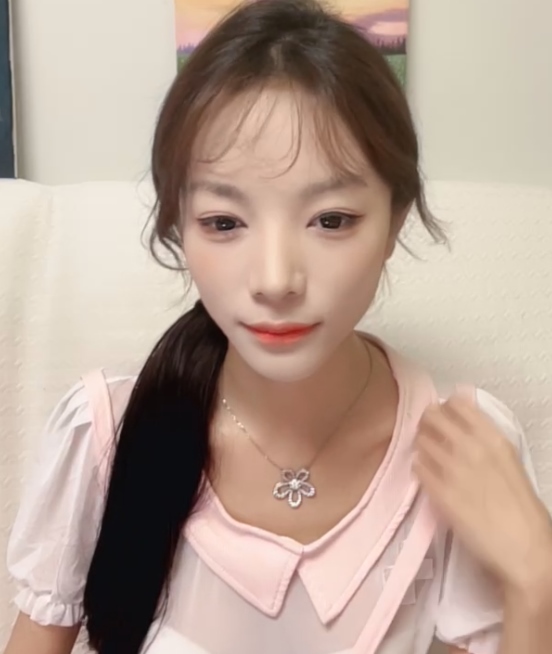 小熊宝宝彩色直播合集283V256G校园女神太顶了