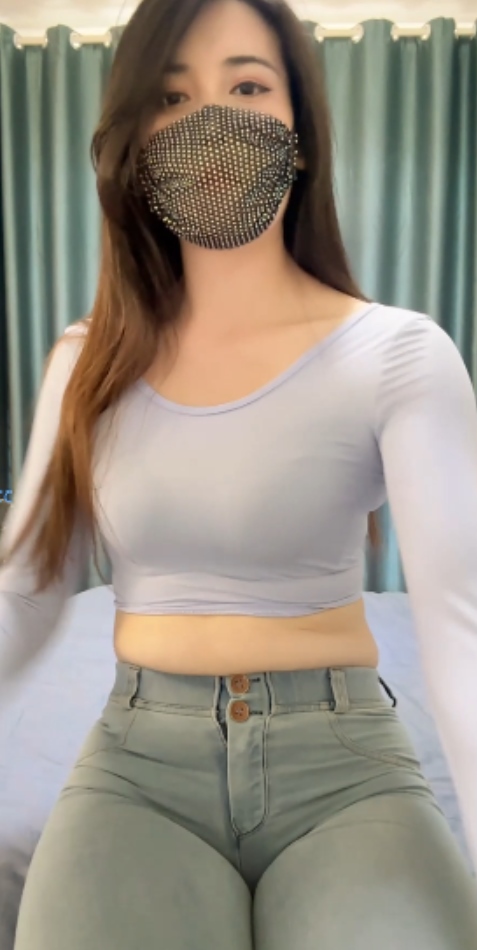 蝶蝶姐客厅热舞粉嫩合集第2季19部5.27GB汁源满满