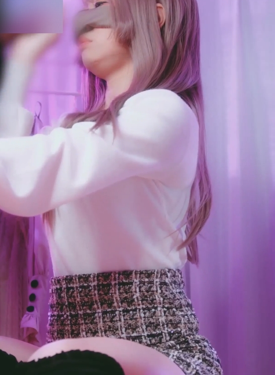 宅男福利Echikano可御可萝492v429.9g优质收藏