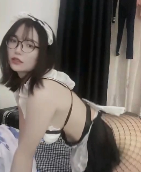 周周乖崽私拍定制2.27G快手65部太顶了