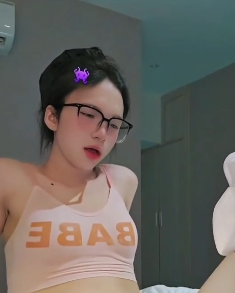 cdsellykat伪娘TS直男小哥高挑合集1V183MB绝赞装备