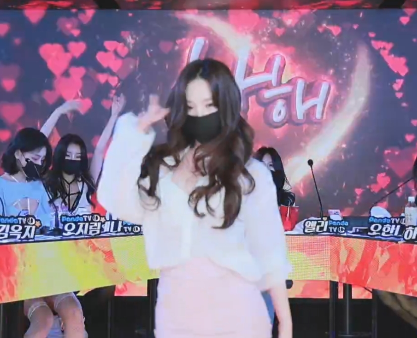372.8G韩国女团Jinricp60部脱衣热舞勾魂摄魄