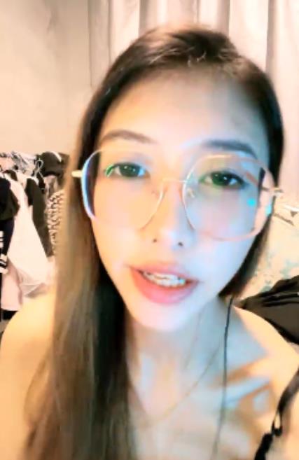推特卷卷火辣小狗日记195部146G街头歌手堕落合集